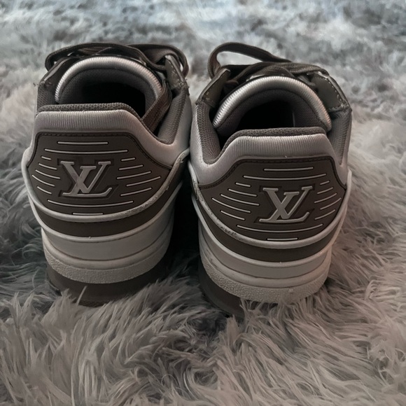 LOUIS VUITTON Trainer Sneakers - Picture 6 of 7